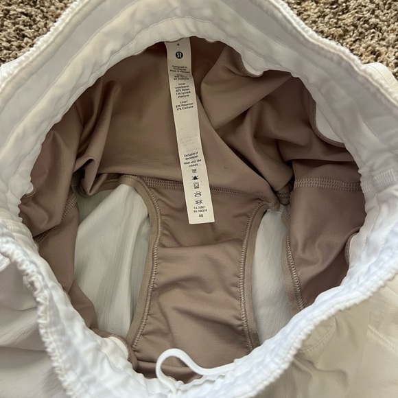 [SOLD] Lululemon Track That Short MR 5” White - Picture 4 of 5
